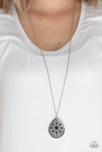 Load image into Gallery viewer, I Am Queen - Green